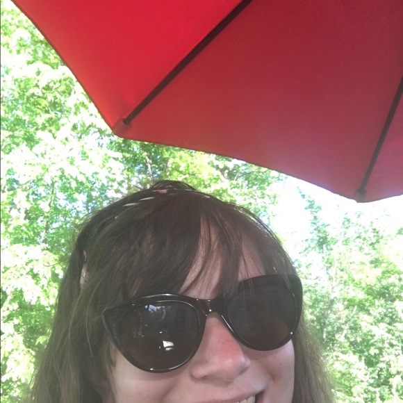 Meet your Posher, Mira - Picture 1 of 1